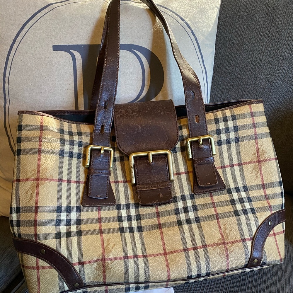 Vintage gorgeous Burberry tote REAL